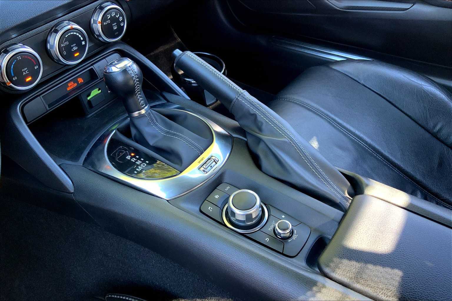 2022 Mazda MX-5 Miata Miata Grand Touring photo 16