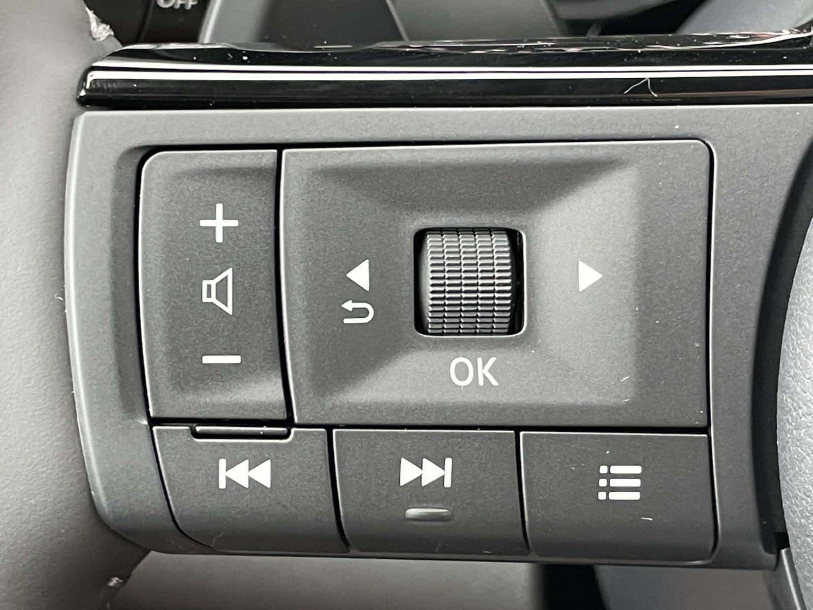 2025 Nissan Pathfinder SL photo 25
