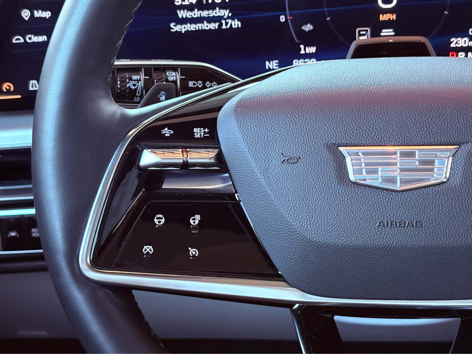2023 Cadillac Lyriq Luxury photo 26