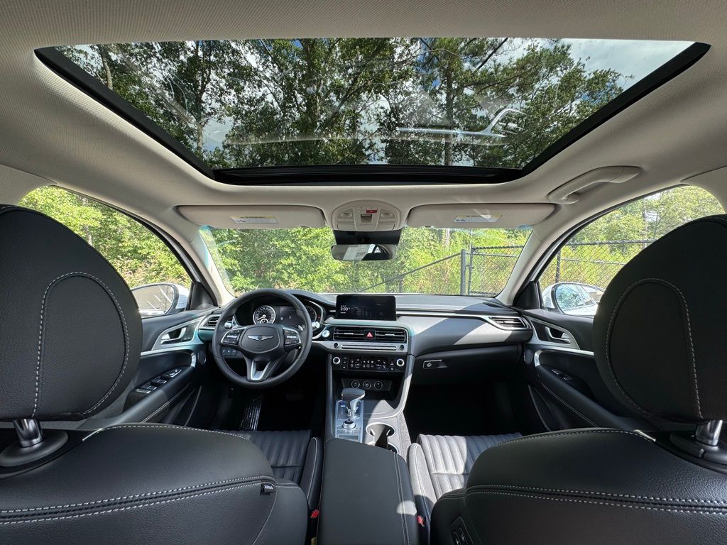 2026 Genesis G70 2.5T Prestige photo 3