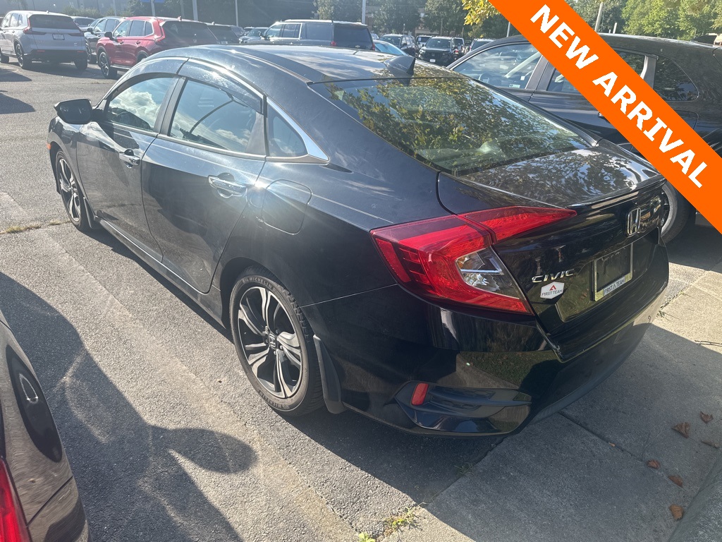 2017 Honda Civic Touring photo 2