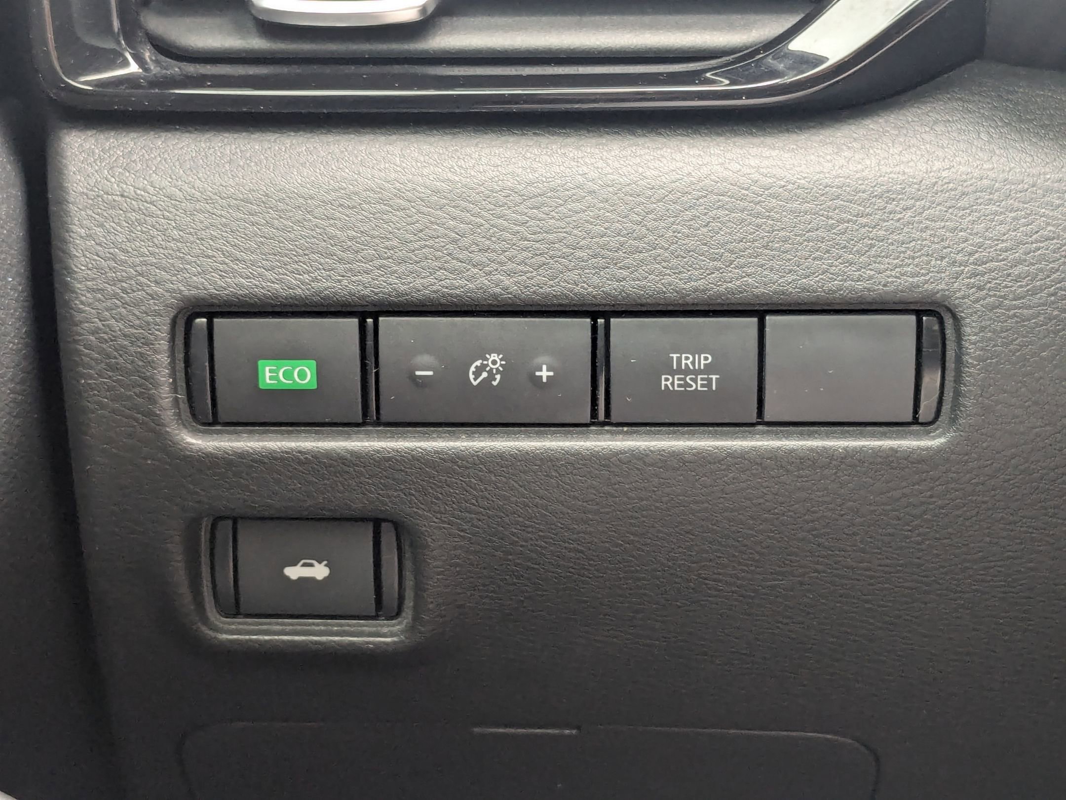 2020 Nissan Sentra SV photo 18