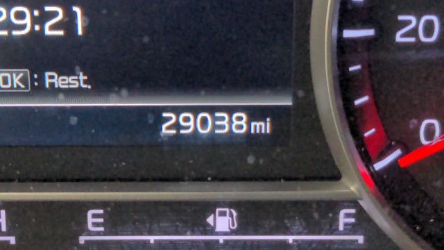 Used 2022 WHITE Kia S image 17