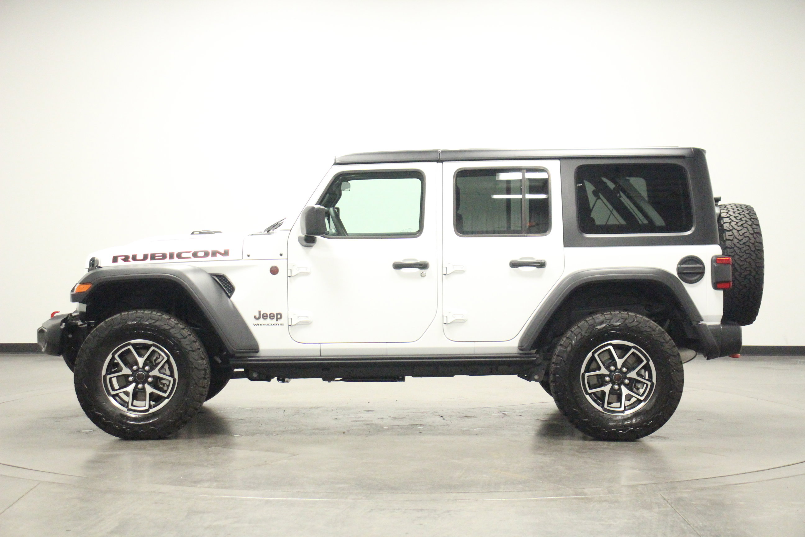 2025 Jeep Wrangler Rubicon photo 4