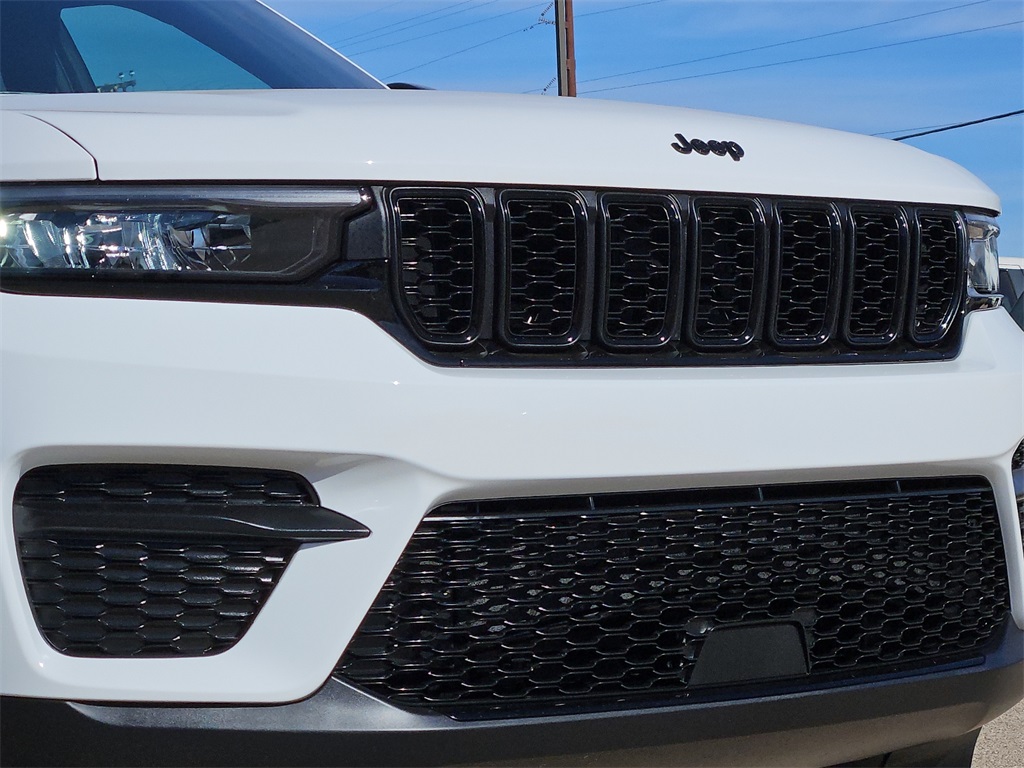 2025 Jeep Grand Cherokee Altitude photo 6