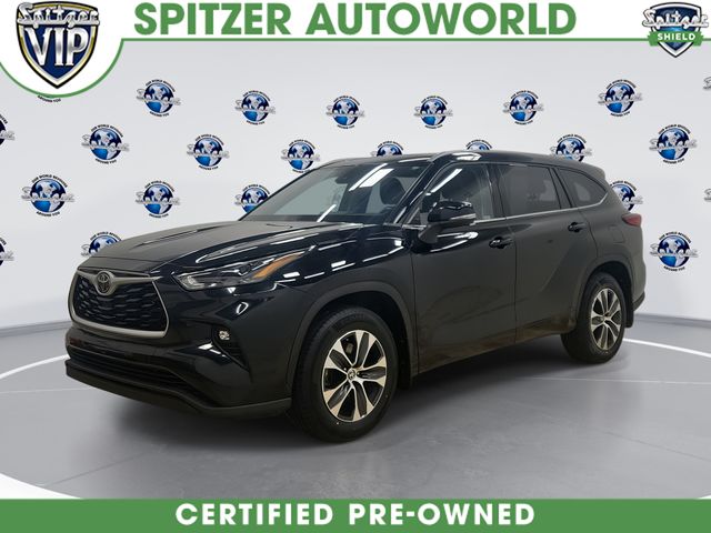 2022 Toyota Highlander XLE's photo