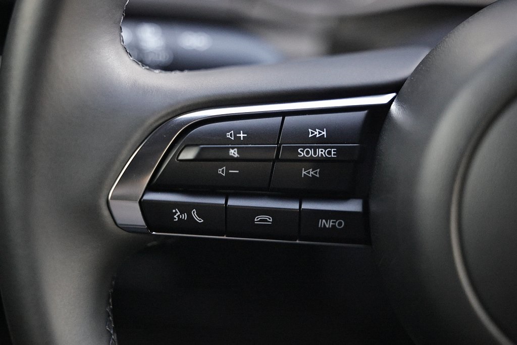 2025 Mazda Mazda3 2.5 s Preferred Hatchback photo 30
