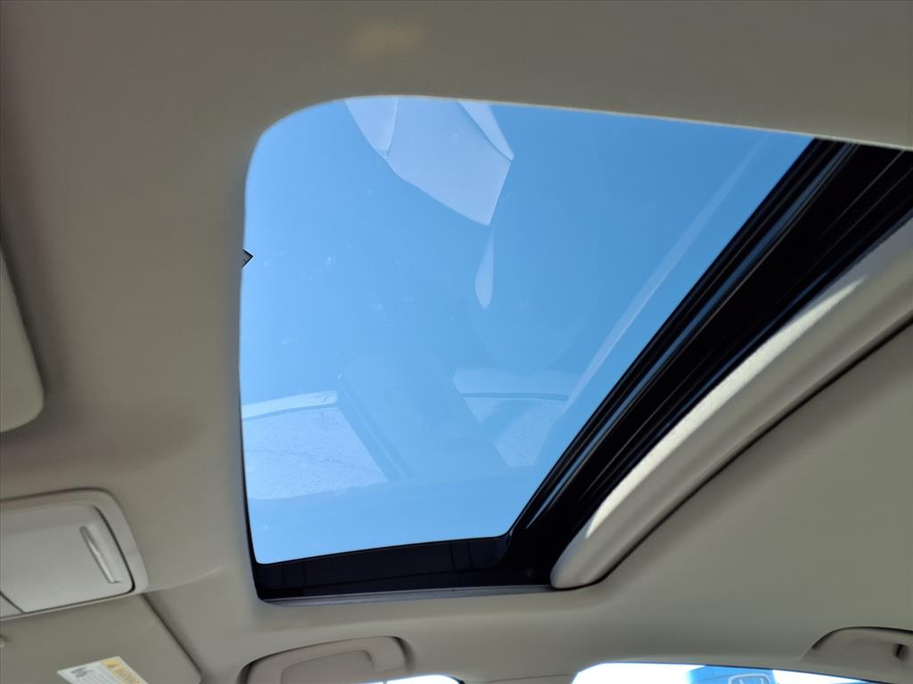 2025 Honda Accord Hybrid Touring photo 4