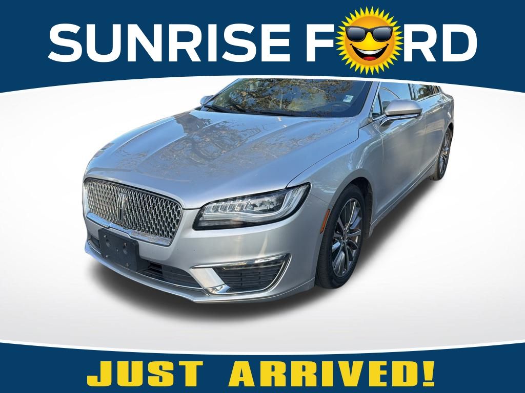 2017 Lincoln MKZ Premiere's photo