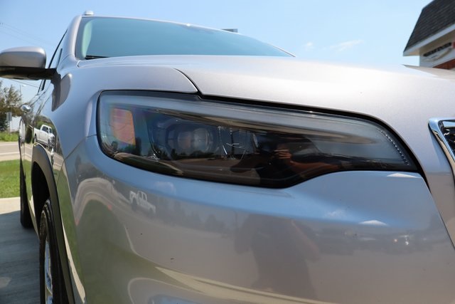 2021 Jeep Cherokee Latitude Lux photo 2