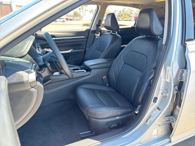 2023 Nissan Altima 2.5 SR photo 4