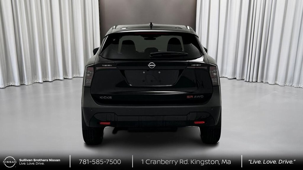2025 Nissan Kicks SR photo 3