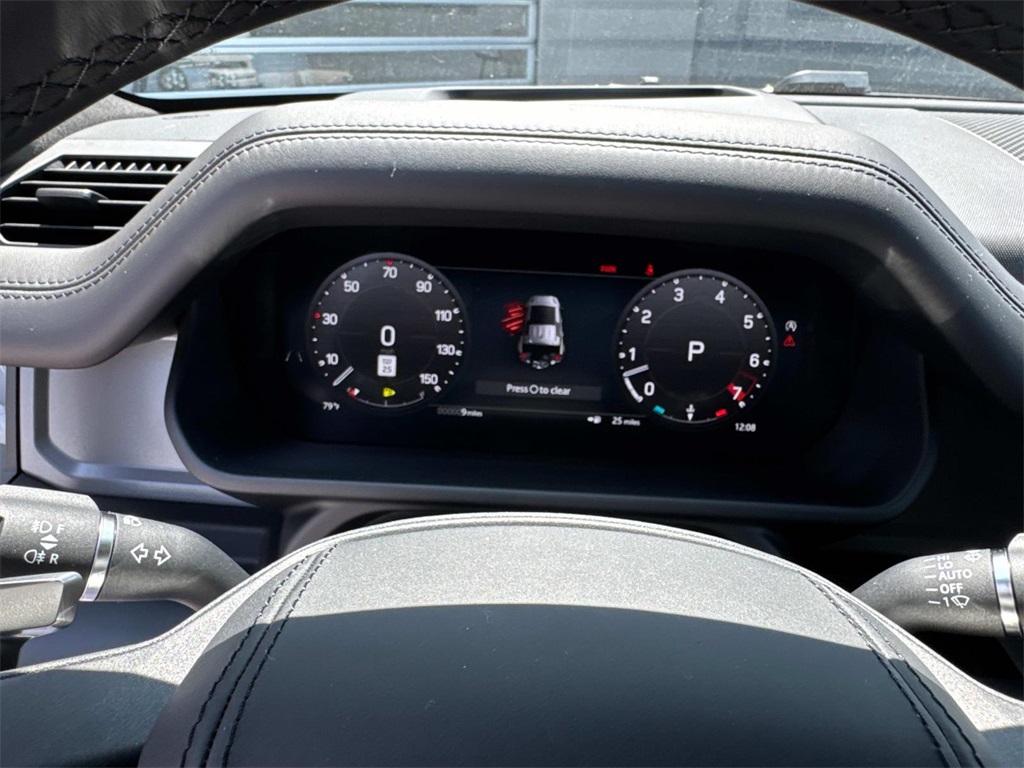 2025 Land Rover Defender 110 V8 photo 24