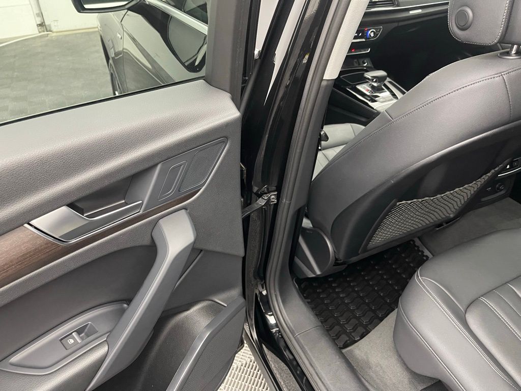 2022 Audi Q5 45 S line Premium photo 34