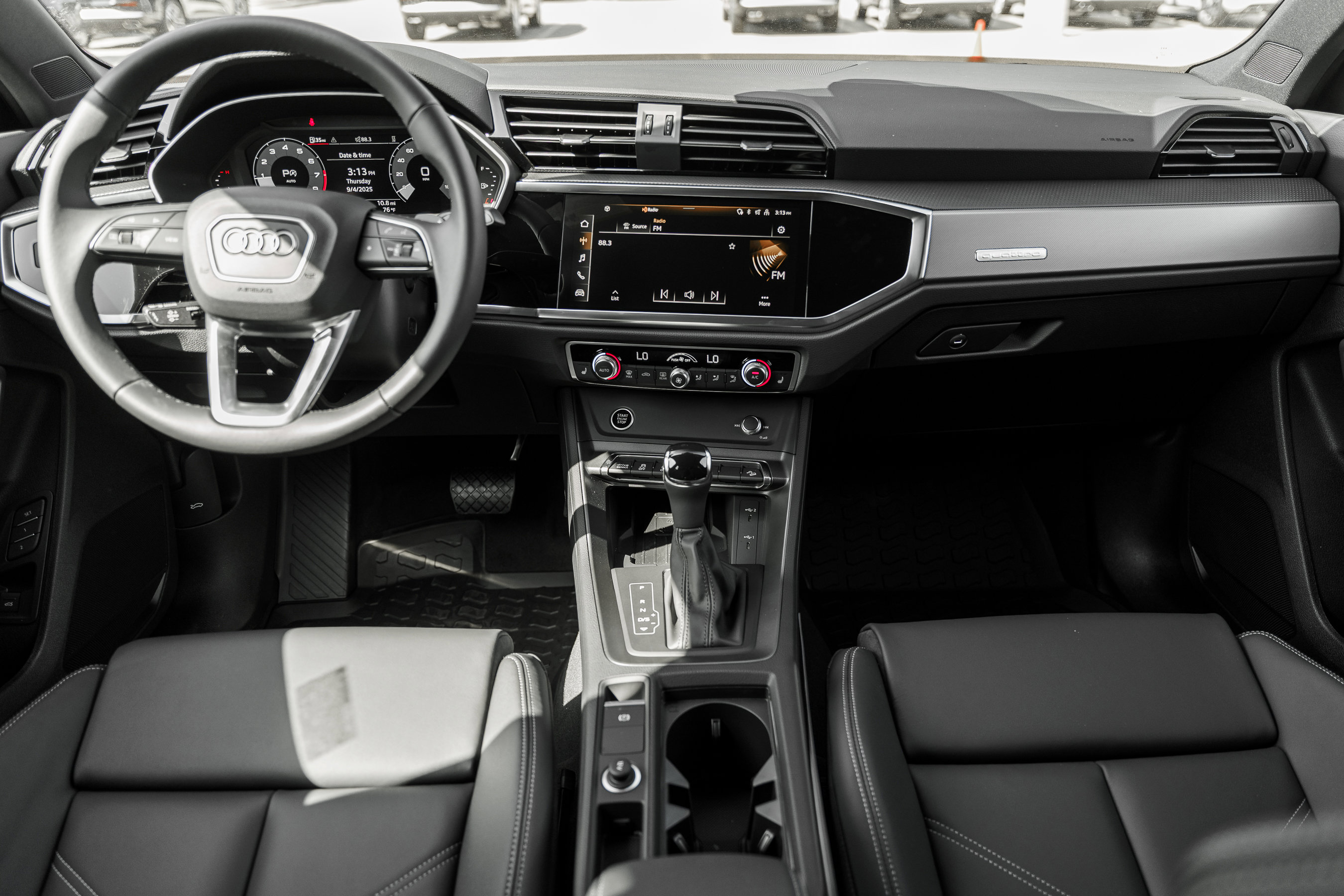 2025 Audi Q3 S line Premium photo 8