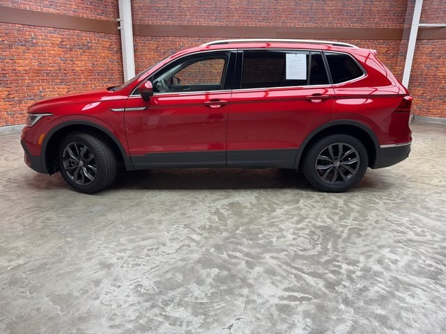 2022 Volkswagen Tiguan SE photo 2