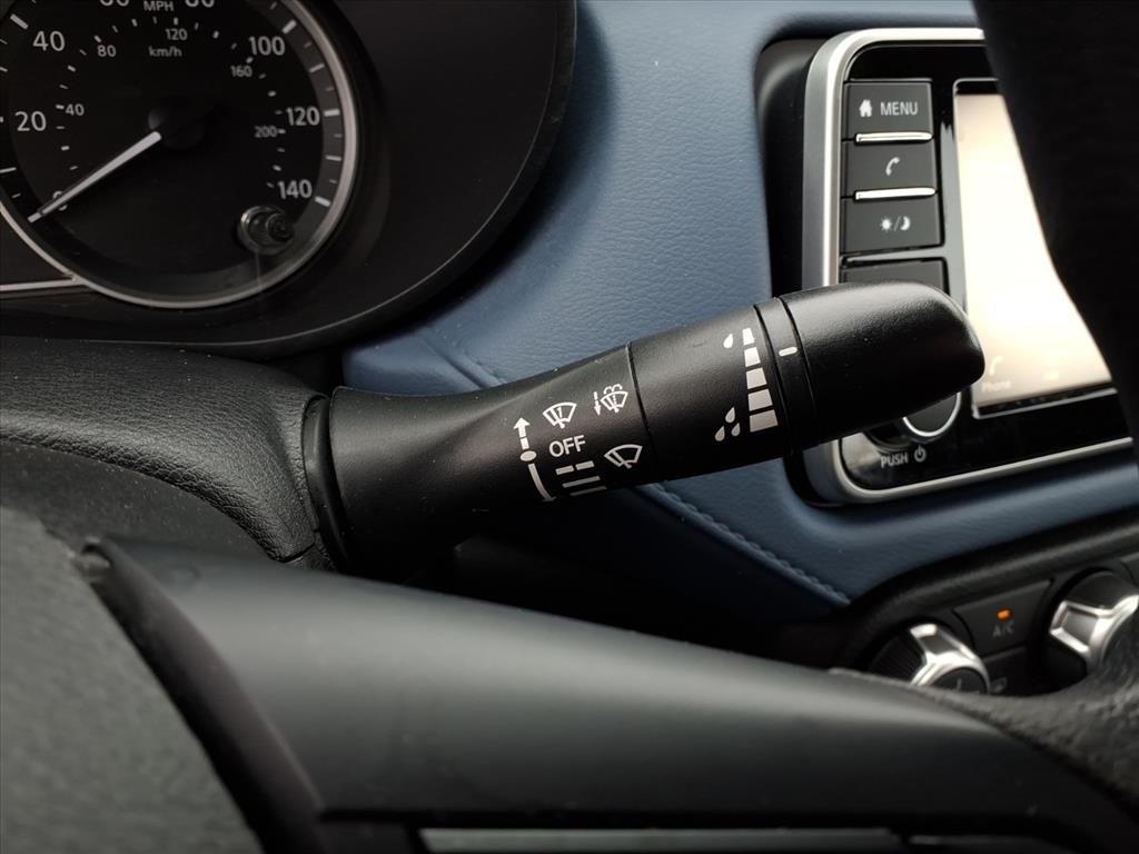 2023 NISSAN VERSA - Image 23