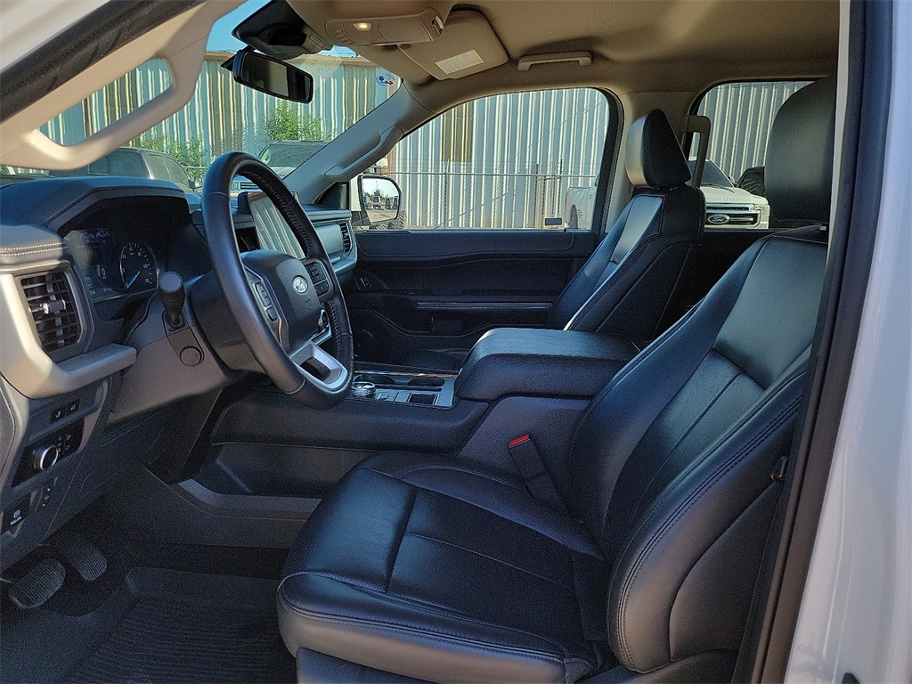 2024 Ford Expedition MAX XLT photo 19
