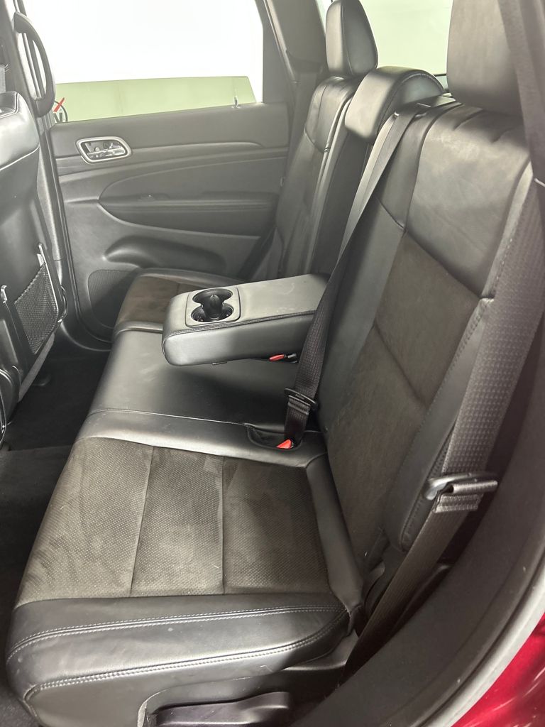 2020 Jeep Grand Cherokee Altitude photo 4