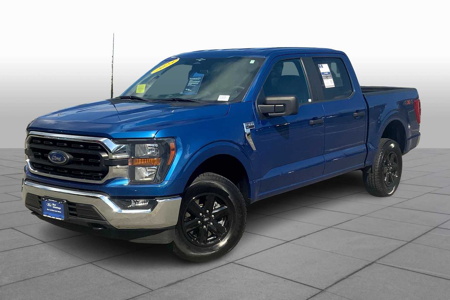 2023 Ford F-150 XLT photo 2