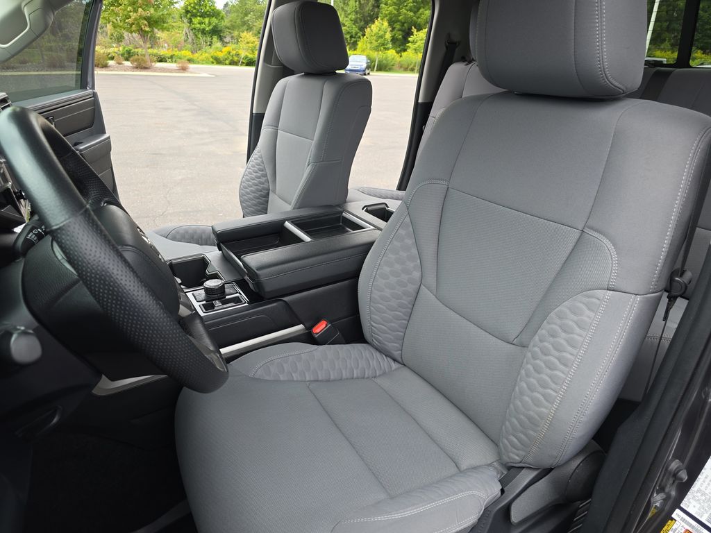 2022 Toyota Tundra SR5 photo 14