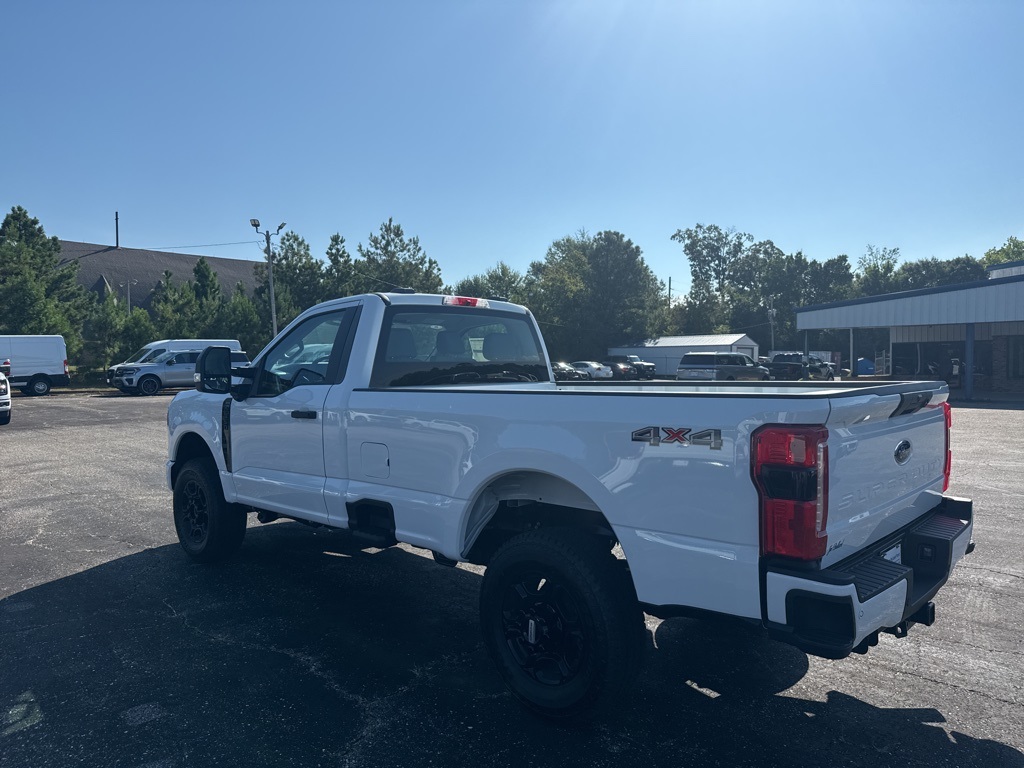 2025 Ford F-350 XL photo 9