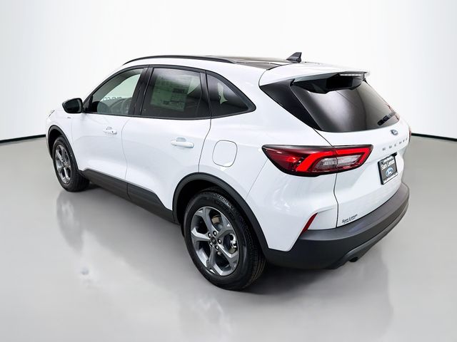 2025 Ford Escape ST-Line photo 5