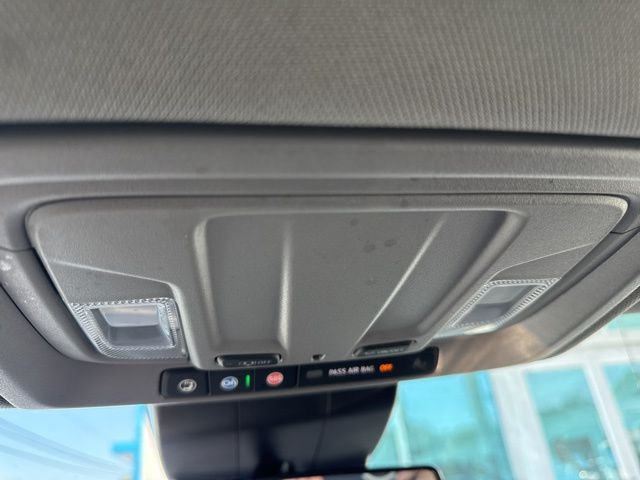 2022 Chevrolet Silverado 1500 LT photo 12