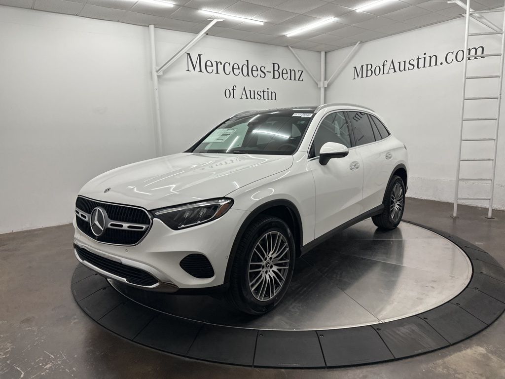 2026 Mercedes Benz GLC 300 4MATIC photo 3