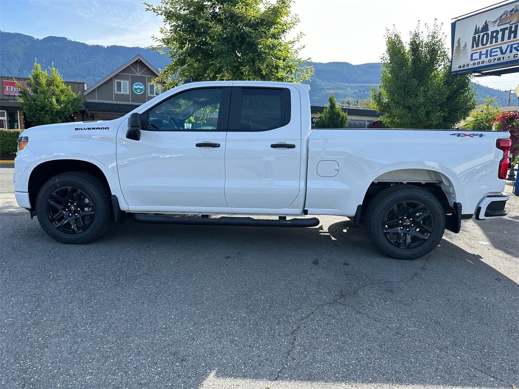 2025 Chevrolet Silverado 1500 Custom photo 9