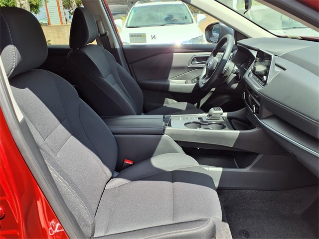 2026 Nissan Rogue S photo 4
