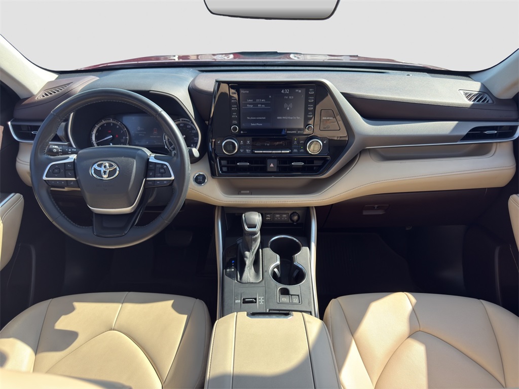 2022 Toyota Highlander XLE photo 14