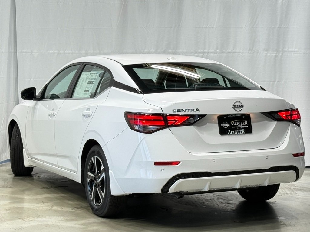 2025 Nissan Sentra SV photo 5