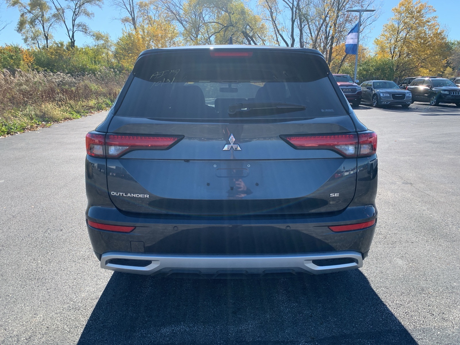 2024 Mitsubishi Outlander SE photo 3