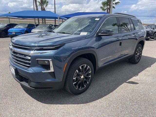 2026 Chevrolet Traverse photo 2