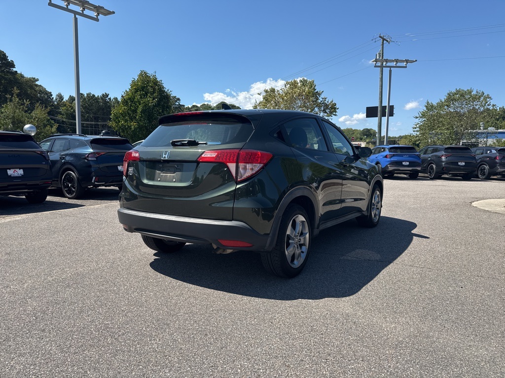 2018 Honda HR-V LX photo 4
