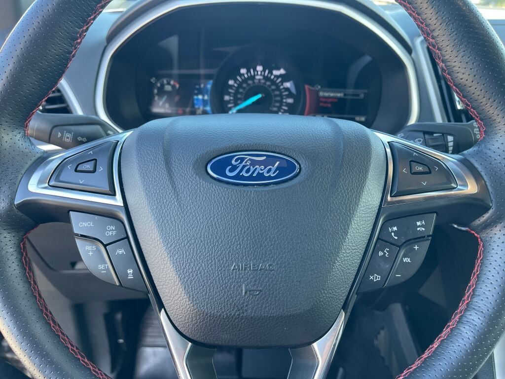 2020 Ford Edge ST photo 14