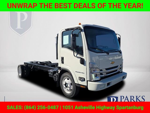 2025 Chevrolet Low Cab Forward Base's photo