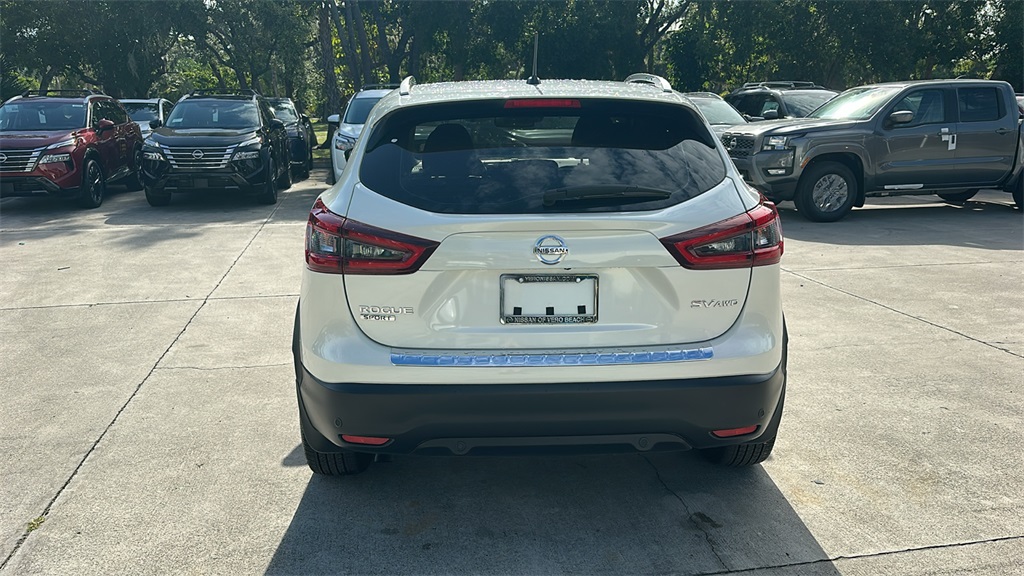2022 Nissan Rogue Sport SV photo 4