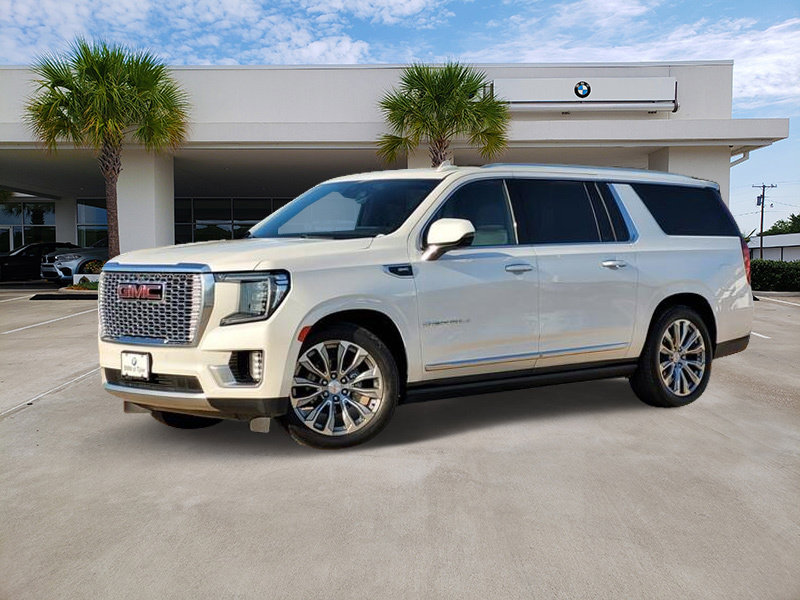 2022 GMC Yukon XL Denali's photo