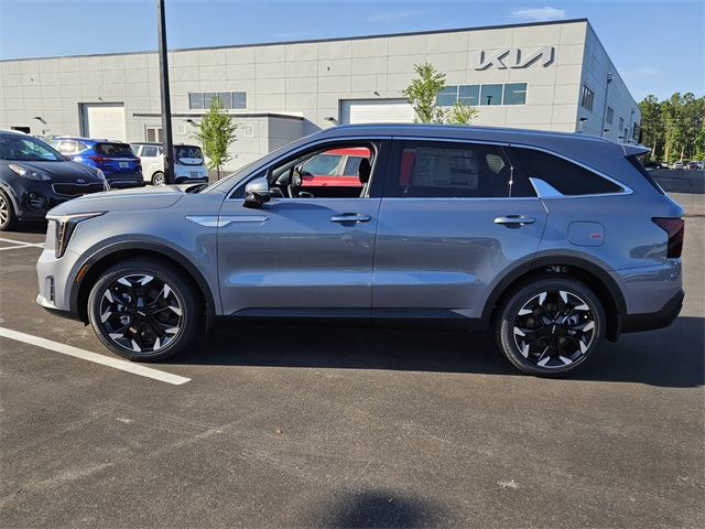 2025 Kia Sorento SX photo 3