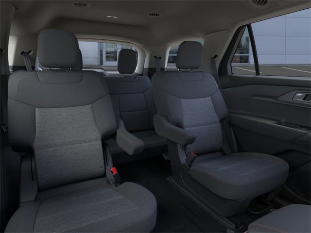 2025 Ford Explorer photo 4