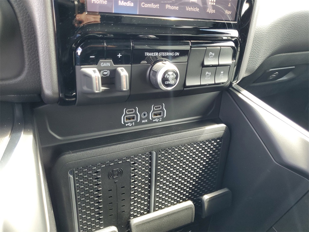 2025 Ram 1500 Big Horn Lone Star photo 16