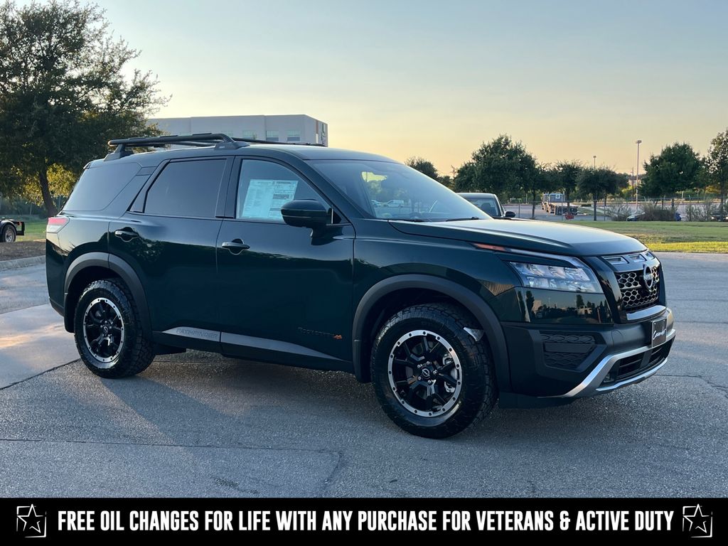 2025 Nissan Pathfinder Rock Creek photo 2