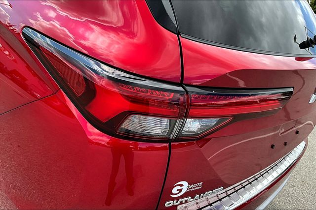 2024 Mitsubishi Outlander SEL photo 27