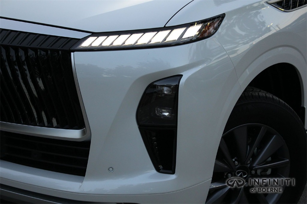 2026 Infiniti QX80 Pure photo 2