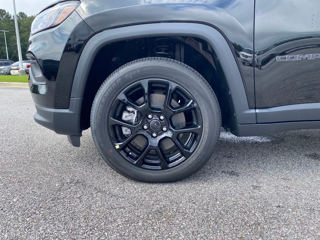 2025 Jeep Compass Latitude photo 26