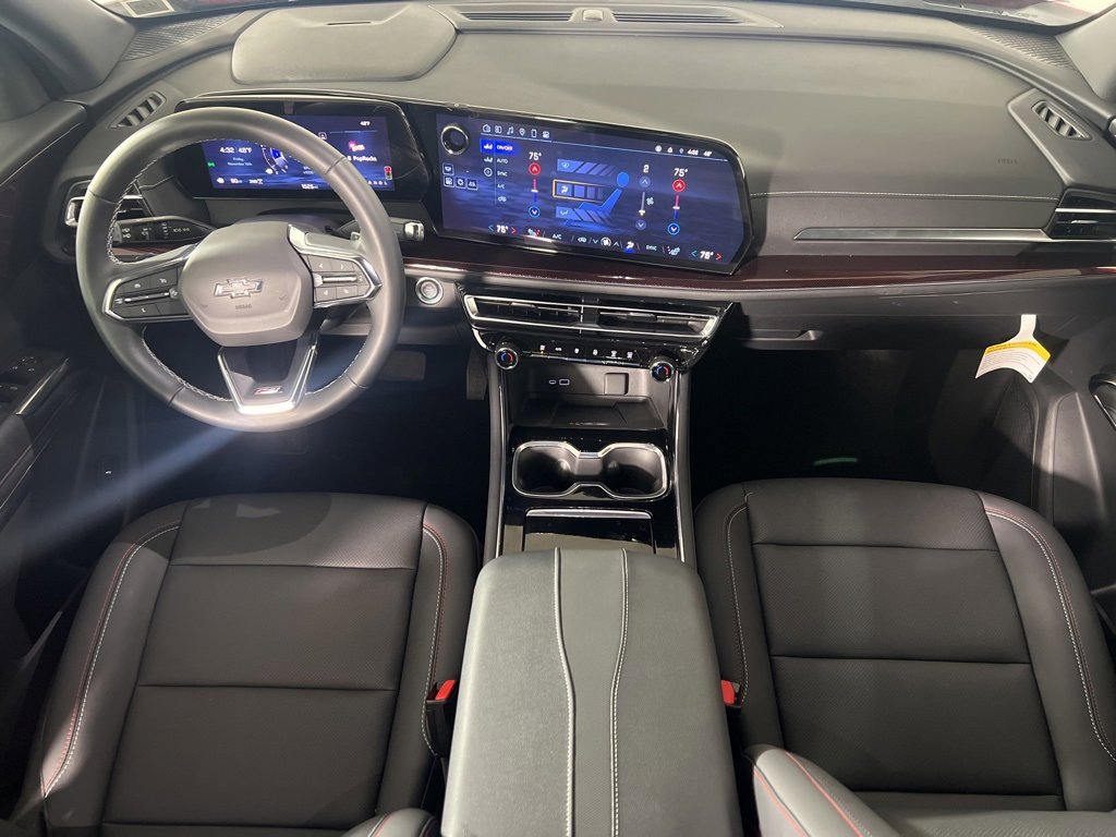 2024 Chevrolet Traverse Z71 photo 2