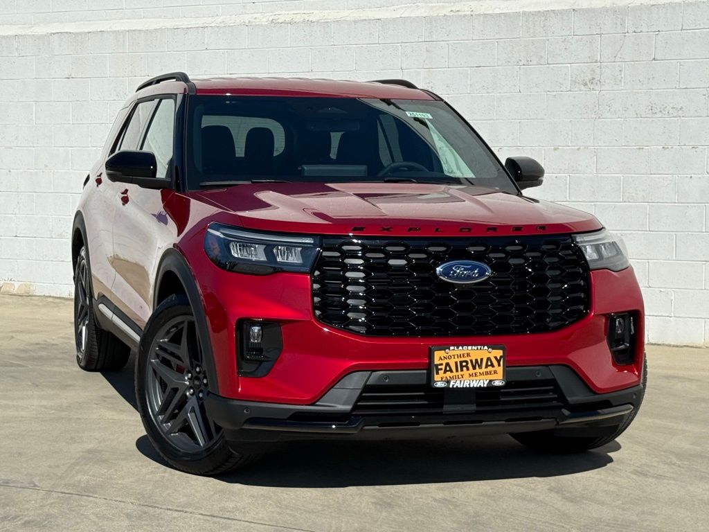 2025 Ford Explorer ST-Line photo 2
