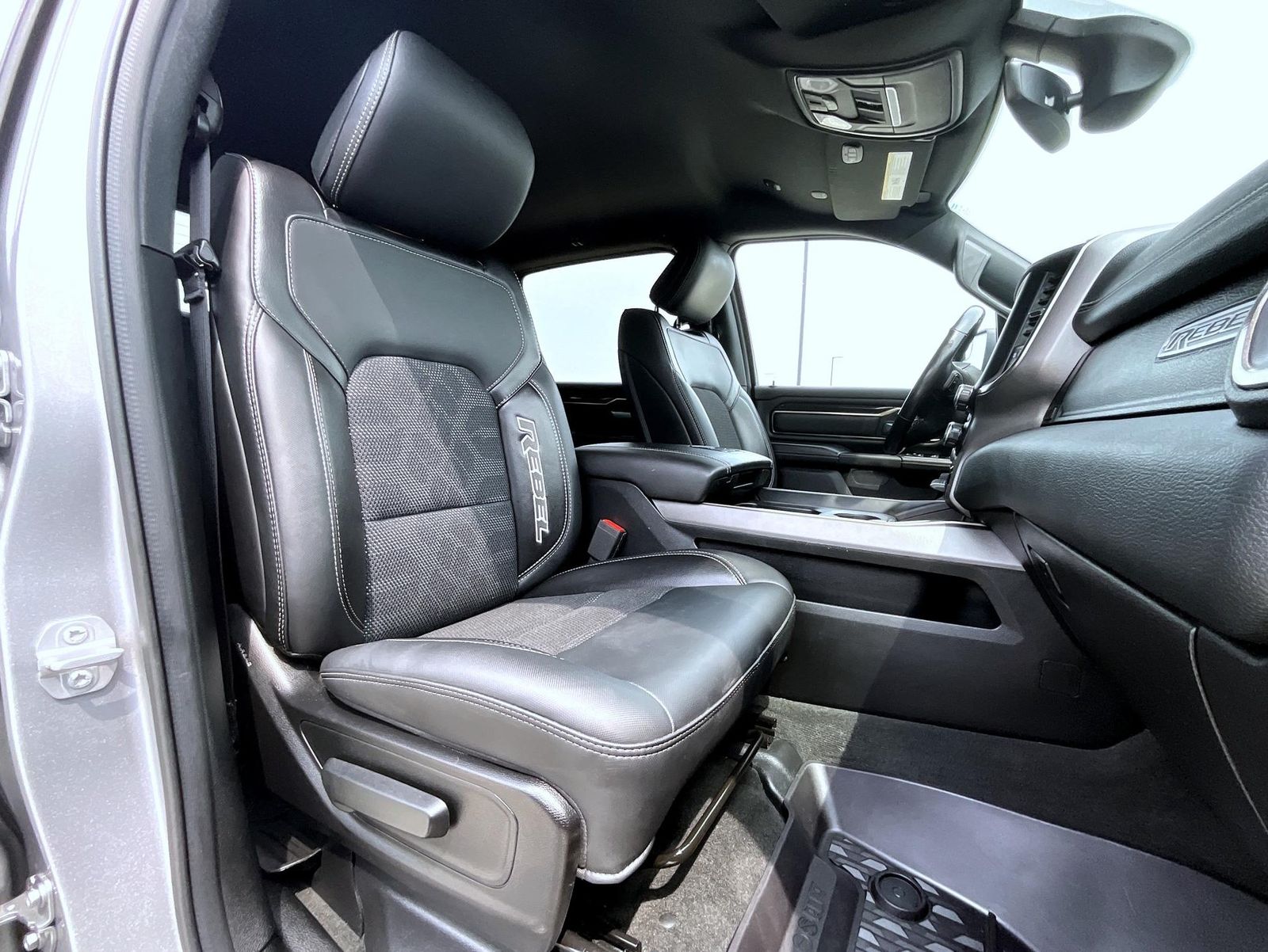 2020 Ram 1500 Rebel photo 15